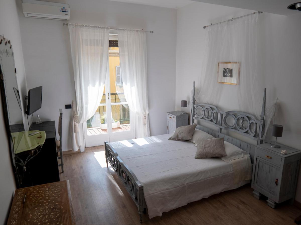 Beautiful Floral Apartment On Navigli Milan Extérieur photo