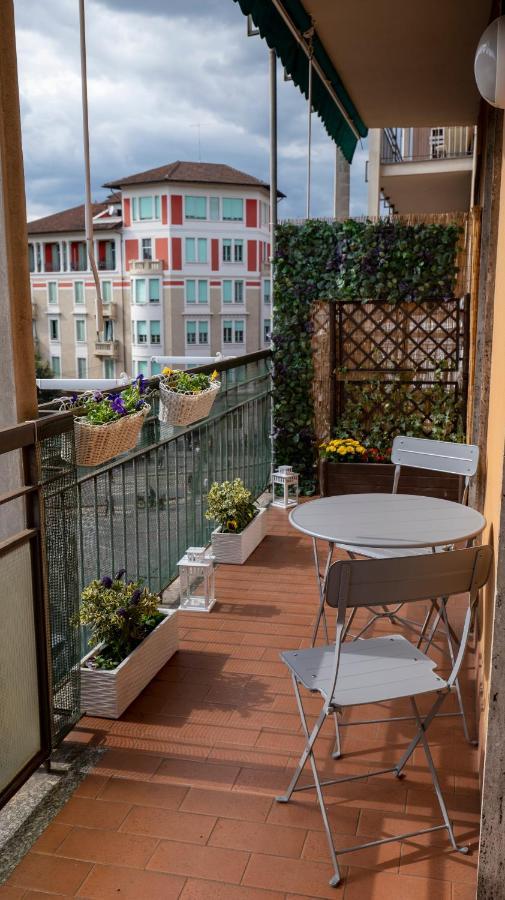 Beautiful Floral Apartment On Navigli Milan Extérieur photo